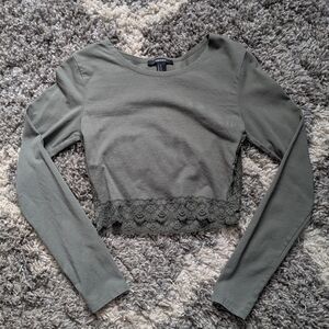 Forever 21 Olive Green Lace Trim Crop Top Size M